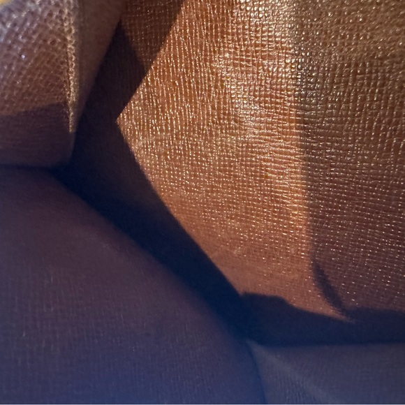 Louis Vuitton
Monogram Pattern Coated Canvas Elise - Picture 11 of 17